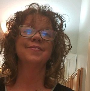 Meet your Posher, Claudia